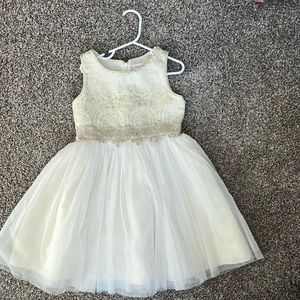 Girls 6X cream tulle dress